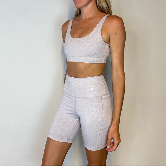 Vuori Set - Sports Bra & Biker Shorts in Heather Pink - Picture 1 of 7